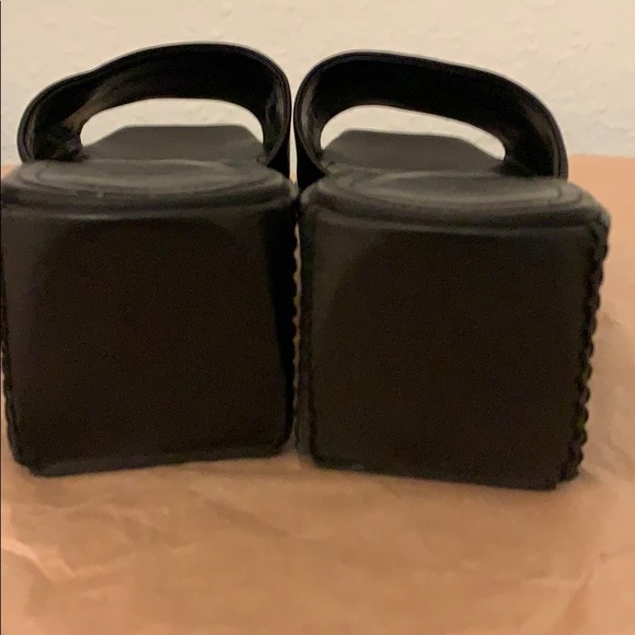 Marc Fisher platform slides - Picture 4 of 13